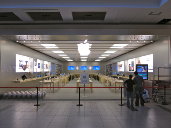 Apple opens first Retail Store in London, Ontario - Canadian Reviewer - Reviews, News and ...
